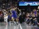 El jugador de los Sacramento Kings Sasha Vezenkov celebra un triple contra los Golden State Warriors. EFE/EPA/JOHN G. MABANGLO