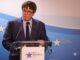 El europarlamentario Carles Puigdemont durante la conferencia de prensa en Bruselas, Bélgica, este jueves. EFE/OLIVIER MATTHYS