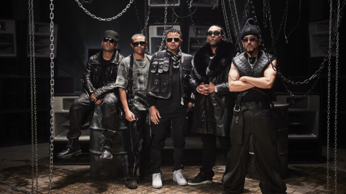 Fotografía cedida por Sugar Cream Music donde aparece el dúo Luny (Francisco Saldaña) y Tunes (Víctor Cabrera) junto a Don Omar y el dúo Wisin y Yandel que se embarcan en el tema "Sandunga". EFE/ Sugar Cream Music
