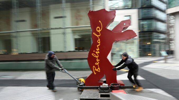 Imagen de archivo de los preparativos del Festival de Cine de Berlín. EFE/ Adam Berry
