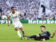 El defensa del Real Madrid Lucas Vázquez (i) disputa el balón ante Diogo Leite (d), defensa portugués del Unión Berlín, durante el partido de la primera vuelta, en una foto de archivo. EFE/ Rodrigo Jiménez