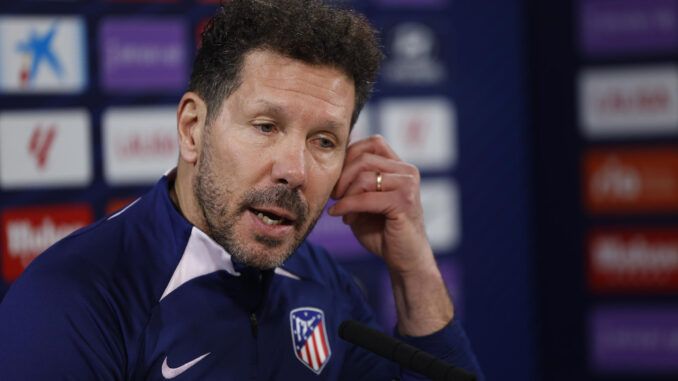 Simeone, durante la rueda de prensa de este sábado. EFE/Zipi Aragón
