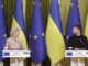 Imagen de archivo del presidente ucraniano, Volodímir Zelenski, y la  la presidenta de la Comisión Europea (CE), Ursula von der Leyen. EFE/EPA/SERGEY DOLZHENKO