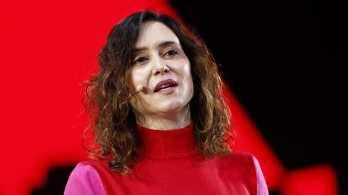 La presidenta de la Comunidad de Madrid, Isabel Díaz Ayuso durante la presentación del Gran Premio de España de Fórmula Uno de Madrid este martes en Ifema, Madrid. EFE/ Rodrigo Jiménez
