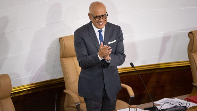 El diputado oficialista Jorge Rodríguez asume como presidente de la Asamblea Nacional (AN/Parlamento) de Venezuela hoy, en Caracas (Venezuela). EFE/ Rayner Pena R
