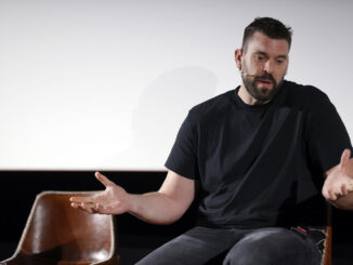 El baloncestista Marc Gasol durante la rueda de prensa que ofrece este miércoles en Barcelona en la que ha anunciado su retirada de las canchas. EFE/Toni Albir