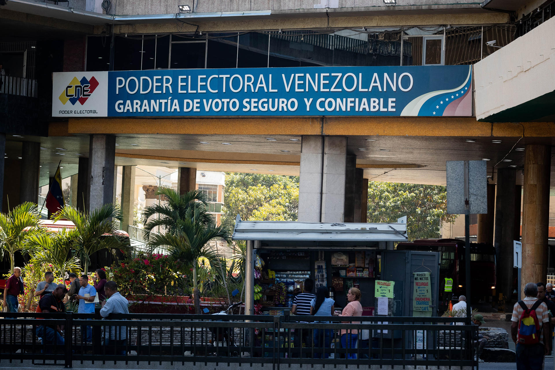 Fotografía de la sede del Consejo Nacional Electoral (CNE), el 29 de enero de 2024, en Caracas (Venezuela). EFE/Rayner Peña R.
