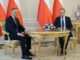 El presidente polaco Andrzej Duda (izquierda) y el primer ministro Donald Tusk (derecha) durante una reunión en el Palacio Presidencial de Varsovia, Polonia, el 15 de enero de 2024. EFE/EPA/Pawel Supernak POLONIA OUT