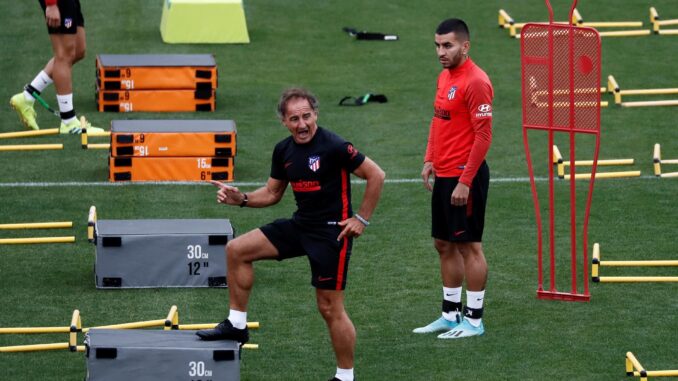 Óscar Ortega, en un entrenamiento del Atlético. EFE/Mariscal
