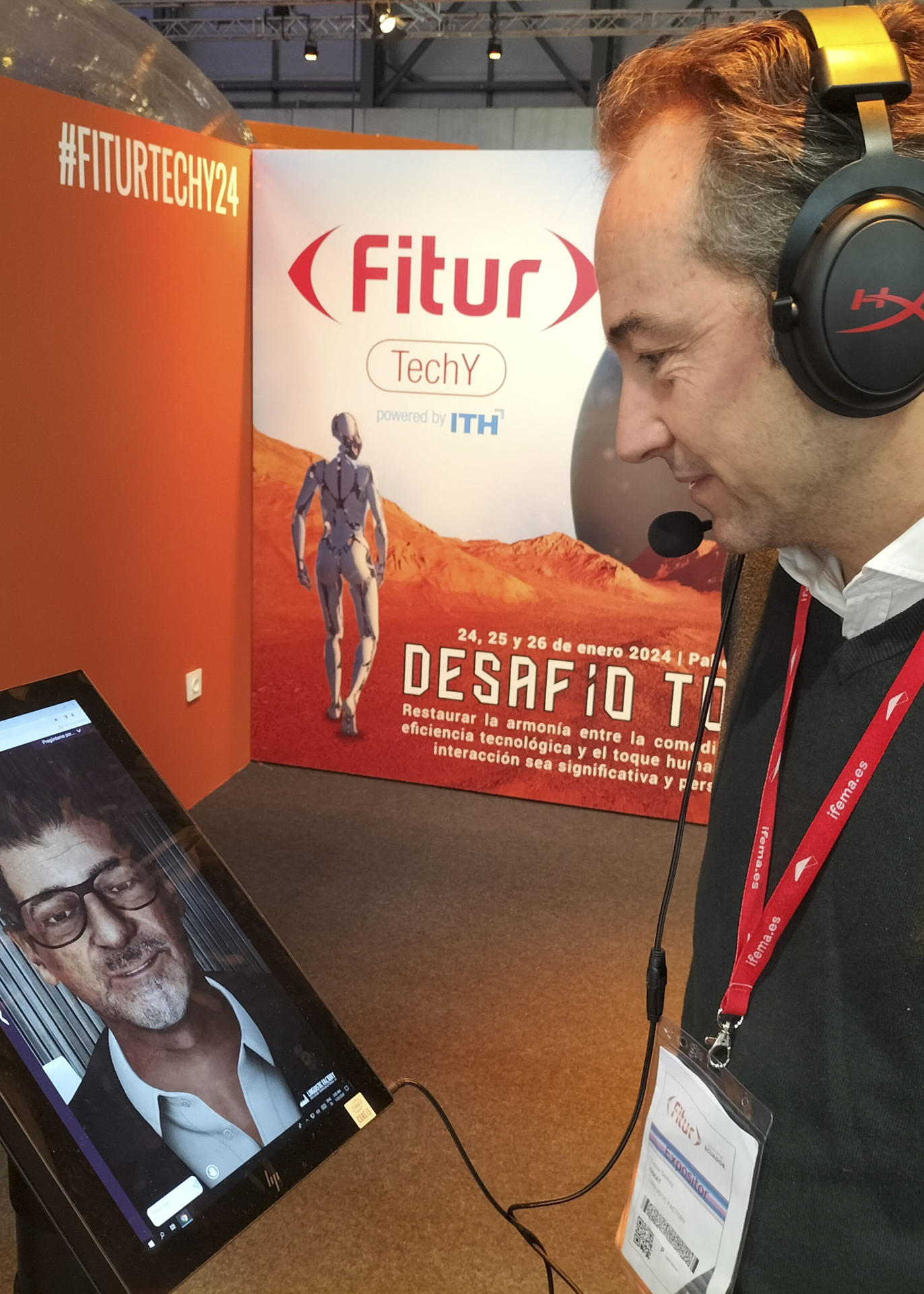 Las tecnologías tienen su propio espacio en la Feria, en el área bautizada como "Fitur TechY", y si el año pasado el guiño fue a Julio Verne con la recreación de un hotel submarino, este año la inspiración ha llegado de la película "Desafío Total" que dirigió Paul Verhoeven en 1990, y el máximo exponente de ese desafío es la recreación de un hotel de otro planeta y que permitiría "alojarse" en Marte.-EFE/ Raúl Casado
