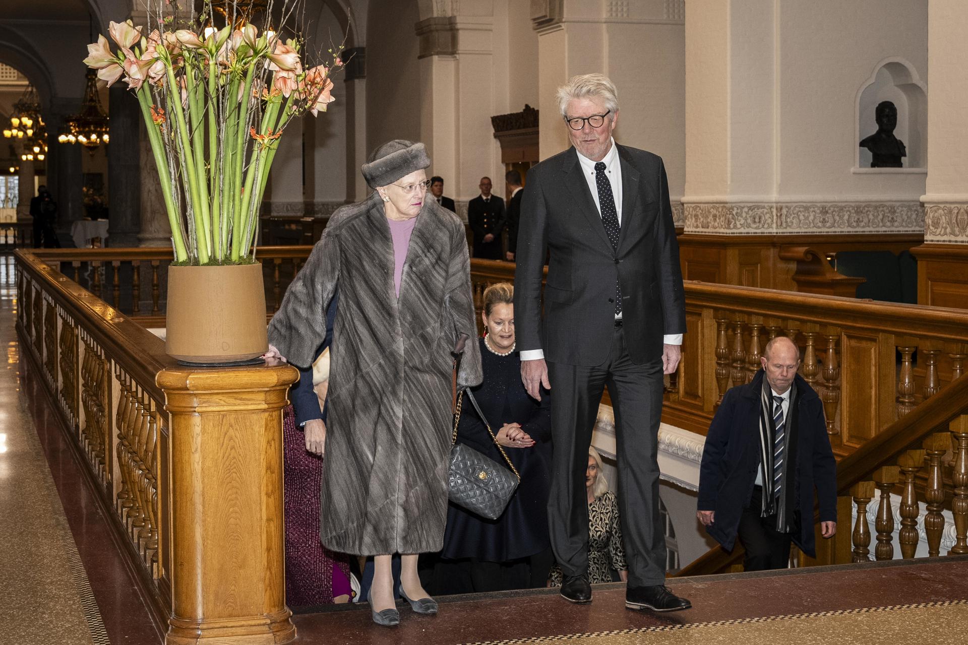 Margarita de Dinamarca a su llegada al Parlamento, en el castillo de Christiansborg, en Copenhague, el 15 de enero de 2024. EFE/EPA/EMIL NICOLAI HELMS DENMARK OUT
