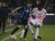 El guineano Ilaix Moriba (d), nuevo jugador del Getafe, trata de arrebatarle el balón al belga Hans Vanaken, del Brujas, durante el partido de Liga de Campeones que disputó con el Leipzig, en Bélgica. EFE/EPA/STEPHANIE LECOCQ