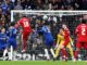 Cody Gakpo (3 i) del Liverpool pierde una oportunidad de gol durante la final de la Copa EFL Carabao entre el Chelsea FC y el Liverpool FC en el estadio Wembley de Londres, Reino Unido. EFE/EPA/ANDY RAIN