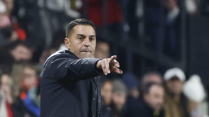 El entrenador del Rayo Vallecano Francisco Rodríguez en foto de archivo de Javier Lizón . EFE
