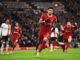 El delantero colombiano del Liverpool Luis Diaz celebra el 3-1 durante el partido de la Premier Premier League que han jugado Liverpool FC y Luton Town FC, en Liverpool, Reino Unido. EFE/EPA/PETER POWELL