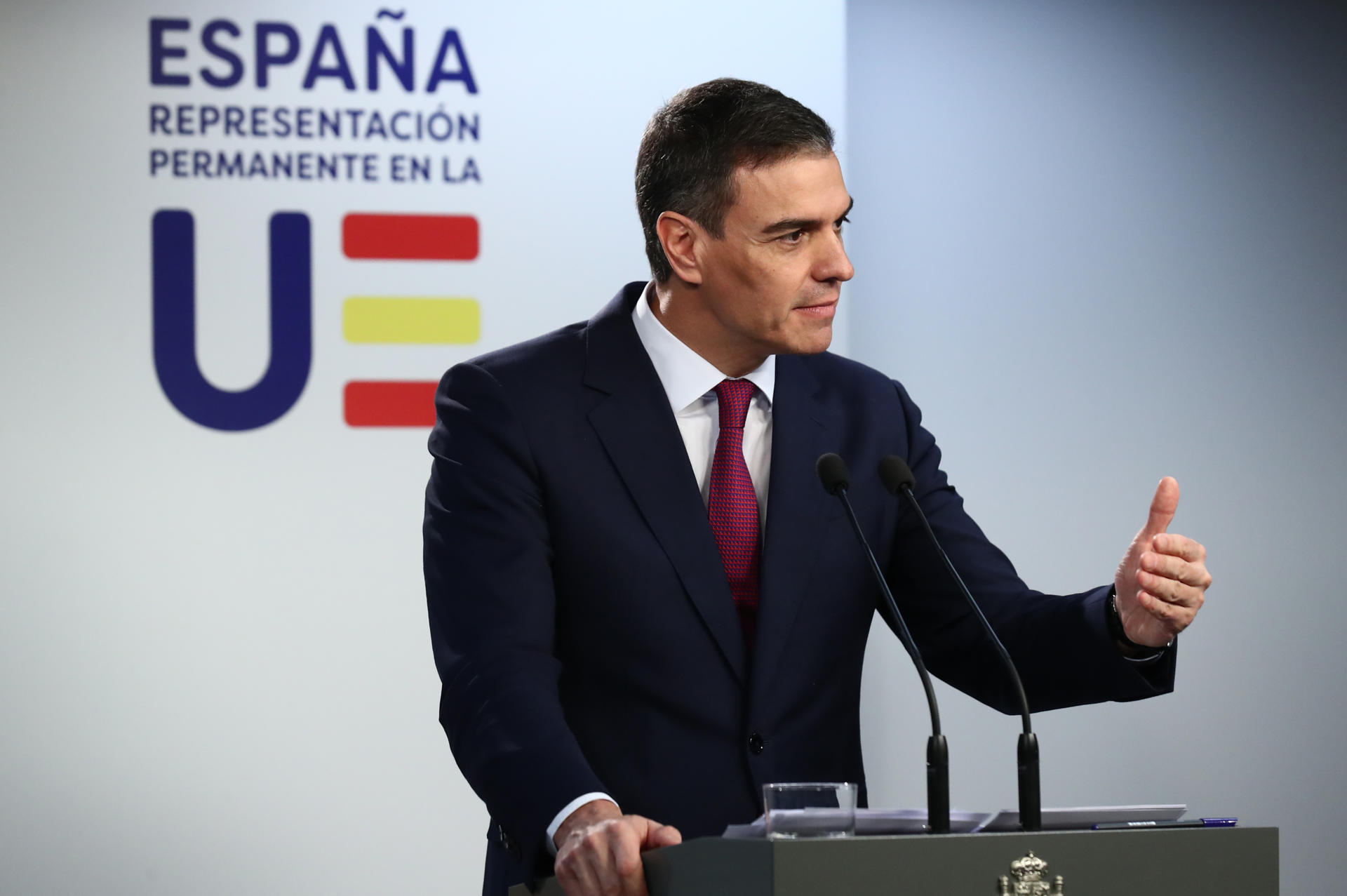 El presidente del Gobierno, Pedro Sánchez, ofrece una rueda de prensa al finalizar la reunión extraordinaria del Consejo Europeo, en Bruselas, Bélgica. EFE/Moncloa/Fernando Calvo SOLO USO EDITORIAL/ SOLO USO PERMITIDO PARA ILUSTRAR LA NOTICIA QUE ACOMPAÑA/ (CRÉDITO OBLIGATORIO)
