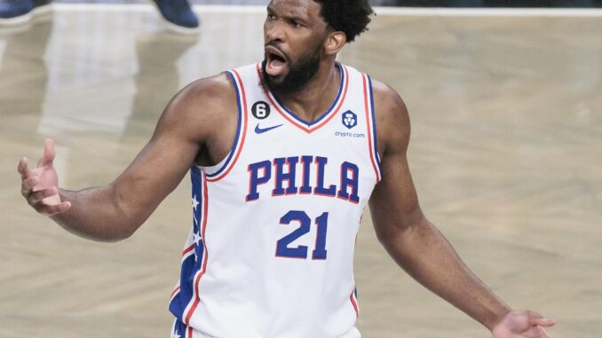 El jugador de los Philadelphia 76ers, Joel Embiid, vigente MVP de la temporada y el líder anotador de la NBA con un promedio de 35.3 puntos por partido. EFE/EPA/JUSTIN LANE SHUTTERSTOCK OUT
