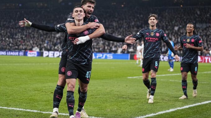 El jugador del Manchetser City Phil Foden celebra el tercer gol durante el partido de ida de octavos de final que han jugado FC Copenhagen y Manchester City, en Copenhague, Dinamarca. EFE/EPA/Mads Claus Rasmussen
