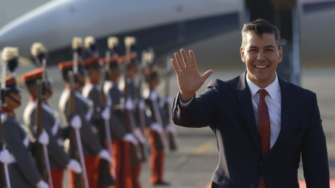 Fotografía de archivo del presidente de Paraguay, Santiago Peña. EFE/ David Toro
