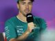 El piloto español Fernando Alonso, de Aston Martin, en rueda de prensa previa al Gran Premio de Bahréin de Fórmula uno, en Sakhir, Bahréin. EFE/EPA/ALI HAIDER