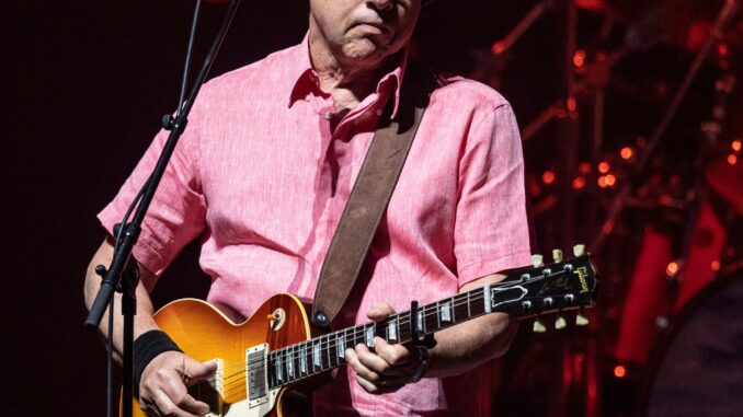 El músico británico Mark Knopfler en 2019. EFE/EPA/Zsolt Szigetvary HUNGARY OUT[HUNGARY OUT]
