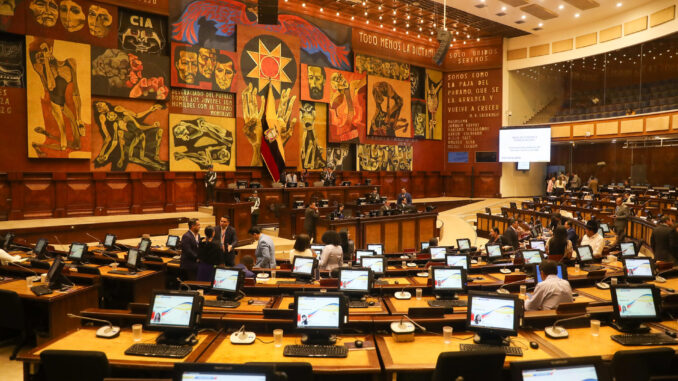 Fotografía de archivo de la Asamblea Nacional (Parlamento) de Ecuador, en Quito (Ecuador). EFE/José Jácome
