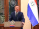 El  ministro británico de Asuntos Exteriores, David Cameron, habla durante una rueda de prensa ofrecida desde el Palacio de Gobierno este martes en Asunción (Paraguay). EFE/Nina Osorio