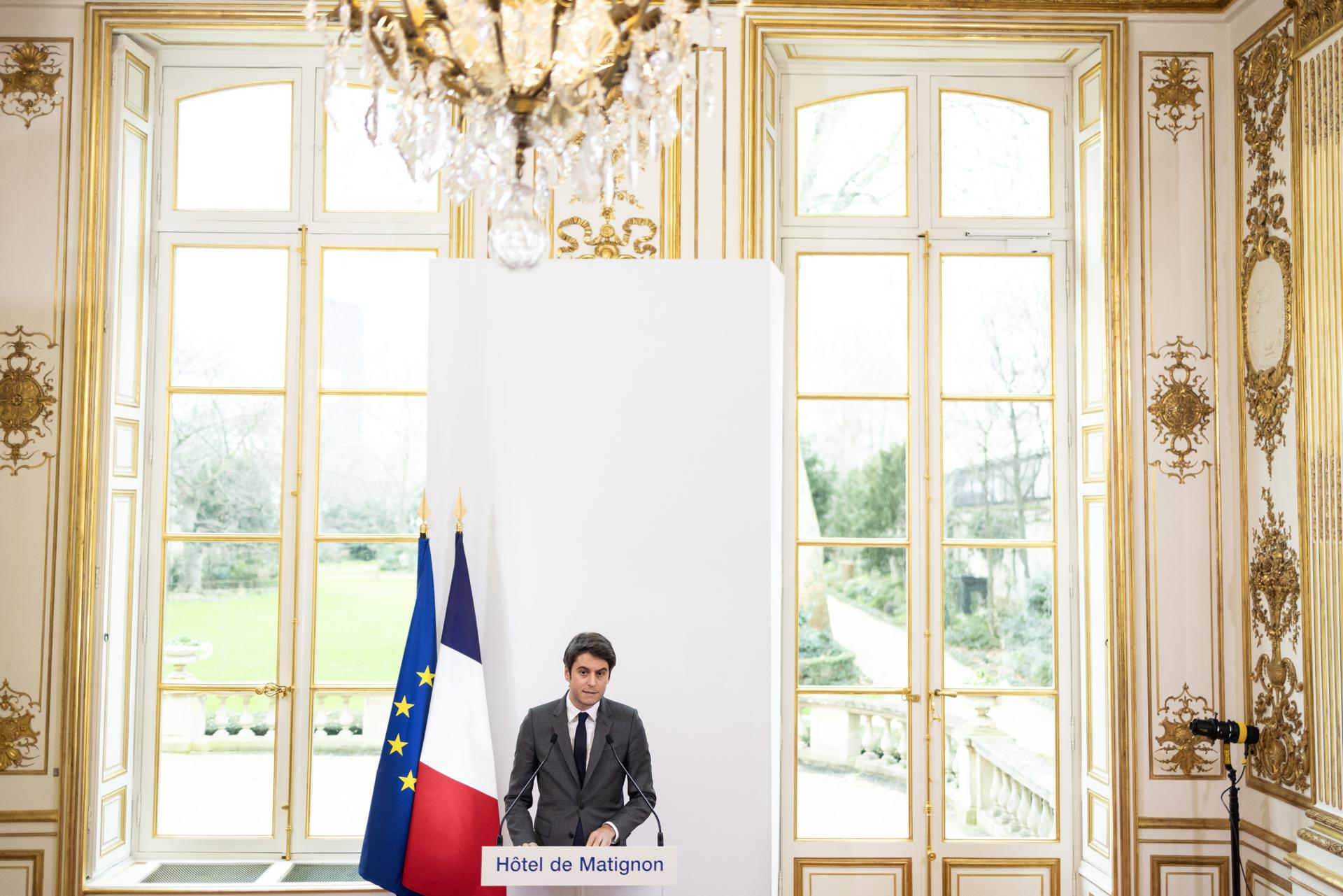 El primer Ministro francés Gabriel Attal habla durante una conferencia de prensa. EFE/EPA/Yoan Valat
