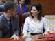 La presidenta de la Comunidad de Madrid, Isabel Díaz Ayuso (d), conversa con el consejero de Presidencia, Justicia y Administración Local, Miguel Ángel García Martín (i). EFE/ Chema Moya