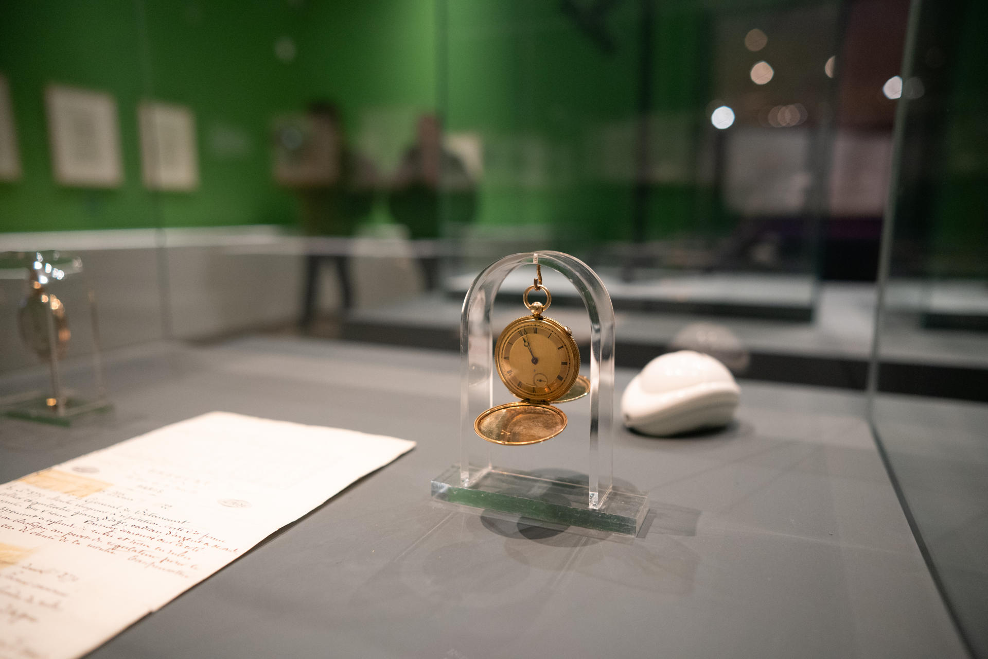 Aspecto de la exposición 'Agustín de Betancourt' que fue el fundador de la Escuela de Caminos y Canales, que acoge la Biblioteca Nacional, durante la inauguración este miércoles en Madrid. EFE/ Fernando Villar
