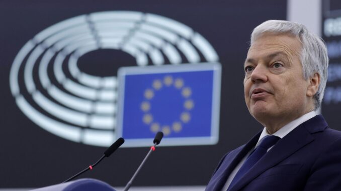 Imagen de archivo del el comisario europeo de Justicia, Didier Reynders.EFE/EPA/RONALD WITTEK
