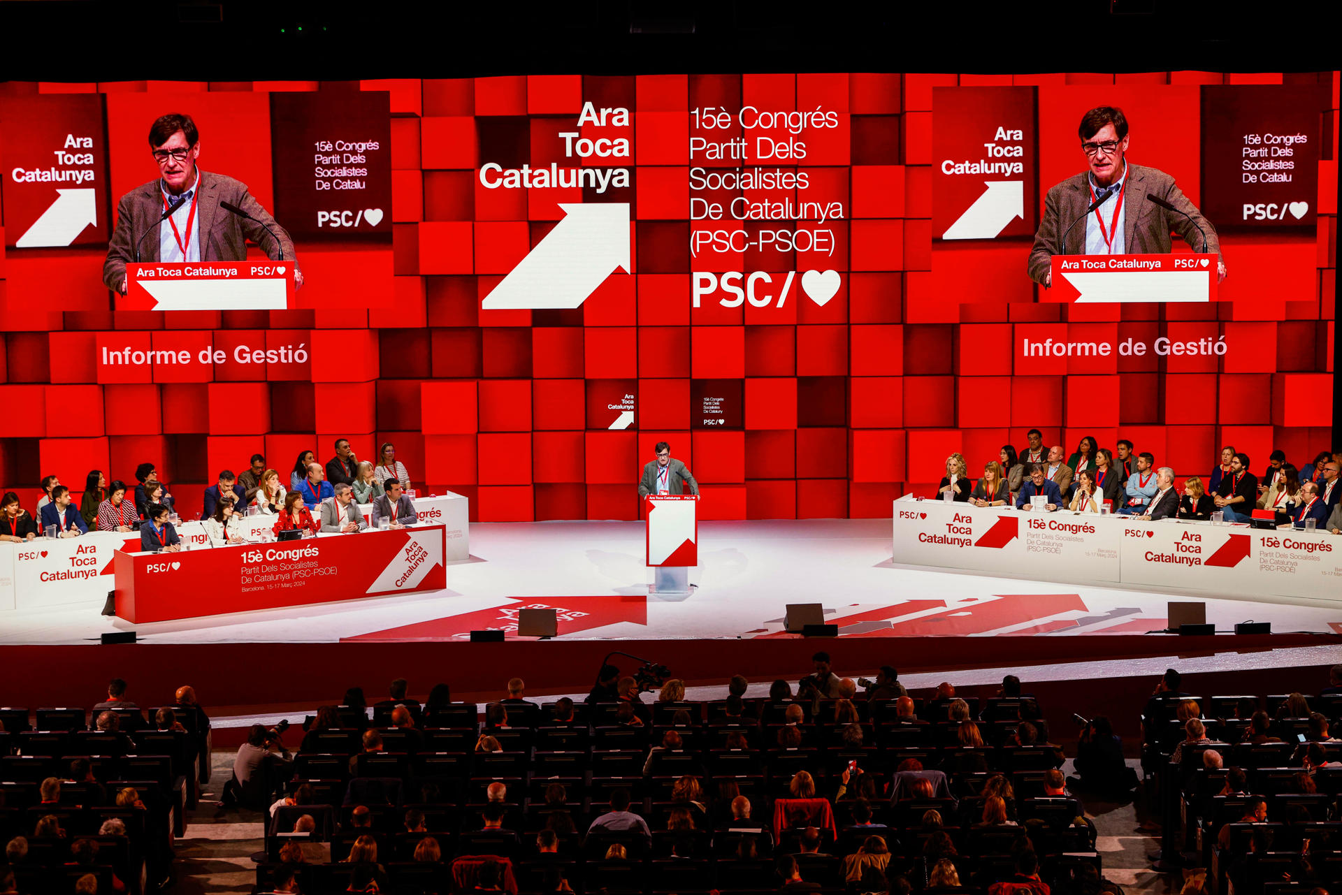 El primer secretario del PSC, Salvador Illa, interviene en la jornada inaugural del XV Congreso del PSC que se celebra este viernes en Barcelona. EFE/Quique García
