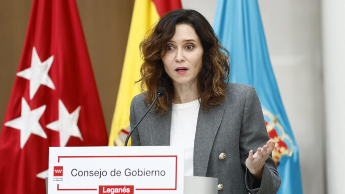 La presidenta de la Comunidad de Madrid, Isabel Díaz Ayuso, durante la rueda de prensa tras la reunión del Consejo de Gobierno, este miércoles en Leganés. EFE/ Rodrigo Jimenez
