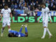 Vitoria-Gasteiz, 31/03/2024.- El delantero del Alavés Samuel Omorodion (c) se lamenta durante el partido de la jornada 30 de LaLiga entre el Deportivo Alavés y la Real Sociedad este domingo en el estadio de Mendizorrotza.- EFE/ Adrián Ruiz Hierro