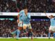 Phil Foden celebra uno de sus goles para el City durante el partido de la Premier League que han jugado Manchester City y Manchester United, en Manchester, Reino Unido. EFE/EPA/ASH ALLEN