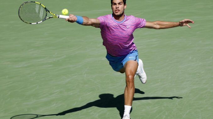 El jugador español Carlos Alcaraz durante el Indian Wells. EFE/EPA/JOHN G. MABANGLO
