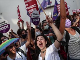 Foto archivo, protesta mujeres en Estambul. EFE/EPA/SEDAT SUNA