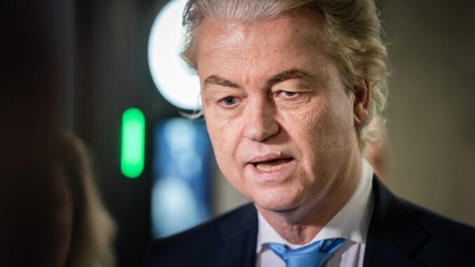 Imagen del ultraderechista neerlandés Geert Wilders que lamentó hoy no tener suficiente apoyo para ser primer ministro de Países Bajos.
EFE/EPA/Bart Maat
