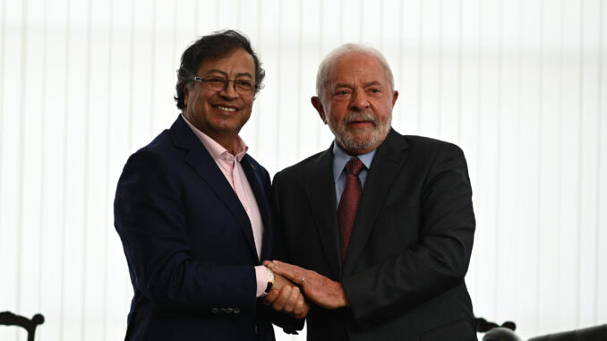 El presidente de Brasil, Luiz Inacio Lula da Silva (d), y el presidente de Colombia, Gustavo Petro (i), en una fotografía de archivo. EFE/André Borges
