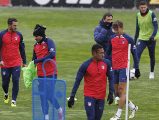 Griezmann, Koke, Llorente y Lino, en un momento del entrenamiento.-EFE/Sergio Pérez