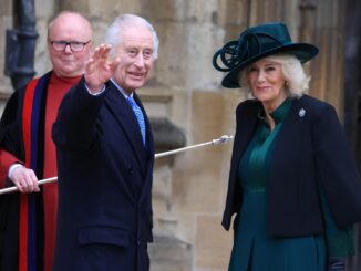 El rey Carlos de Inglaterra y la reina Camilla en la misa de Pascua, este domingo. EFE/EPA/NEIL HALL