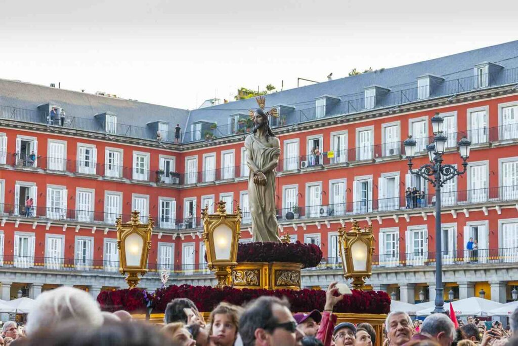 Madrid se prepara para la llegada de la Semana Santa