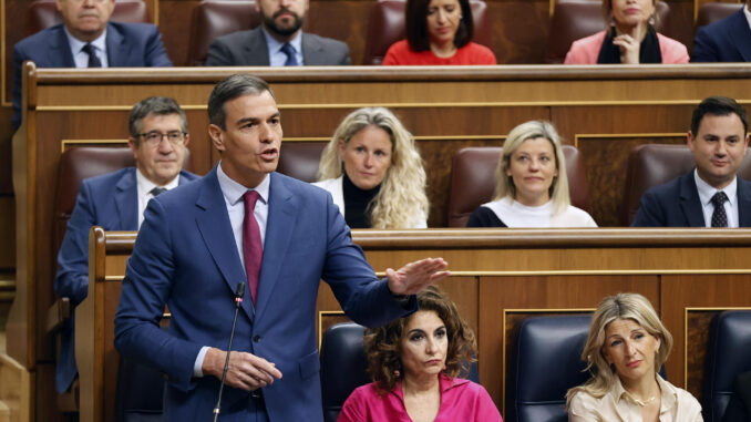 El presidente del Gobierno, Pedro Sánchez, interviene en la sesión de control al Gobierno celebrada este miércoles en el Congreso. EFE/J.P. Gandul
