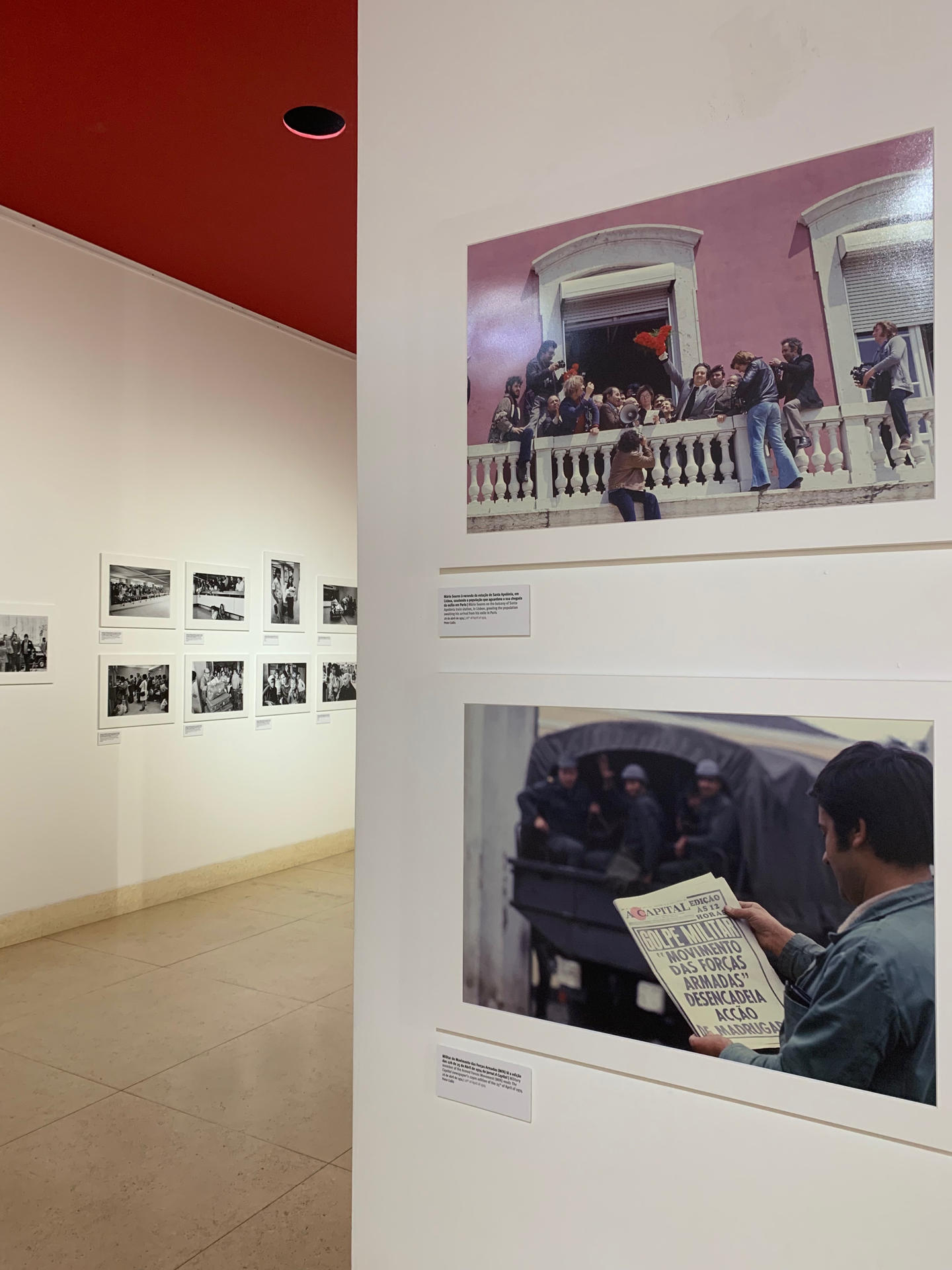 La Fundación Oriente de Lisboa acoge desde hoy hasta el 19 de mayo la exhibición 'Vientos de Libertad', con las fotografías de la periodista germana-estadounidense Ingeborg Lippmann y del británico Peter Collins. EFE/Susana Samhan.
