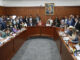 La presidenta de la Comisión Séptima del Senado, Martha Isabel Peralta Epieyu (c), habla este miércoles durante un debate en la sala de la Comisión, en Bogotá (Colombia). EFE/Carlos Ortega