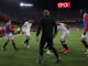 El delantero marroquí del Sevilla Youssef En-Nesyri (2i) celebra tras marcar el 1-0 ante el Mallorca, durante el partido de la jornada 32 de LaLiga que Sevilla FC y RCD Mallorca jugaron en el estadio Sánchez-Pizjuán de Sevilla. EFE/ Julio Muñoz