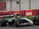 El piloto británico de Mercedes Lewis Hamilton en acción durante el Sprint del Gran Premio de China de Fórmula uno, en Shanghai, China. EFE/EPA/ALEX PLAVEVSKI