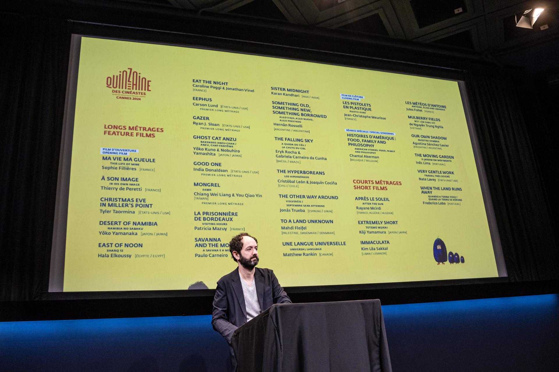 El delegado general de la Quincena, Julien Rejl, presenta las películas seleccionadas en París. EFE/EPA/CHRISTOPHE PETIT TESSON
