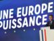 El presidente francés Emmanuel Macron pronuncia un discurso sobre Europa junto a un lema que dice "una Europa poderosa" en el anfiteatro de la Universidad de la Sorbona en París, Francia, 25 de abril de 2024. Macron hablará sobre el futuro de la Unión Europea casi siete años después de su discurso anterior y en vísperas de las elecciones europeas del 9 de junio. (Elecciones, Francia) EFE/EPA/CHRISTOPHE PETIT TESSON / PISCINA