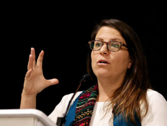 La directora para las Américas de Human Rights Watch, Juanita Goebertus, habla durante la presentación de un informe este miércoles en Bogotá (Colombia). EFE/Mauricio Dueñas Castañeda